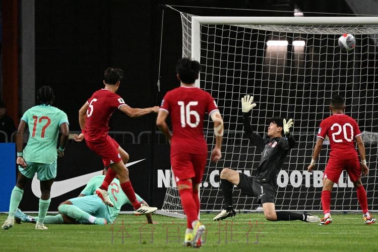 世预赛中国队客场2-2战平新加坡队